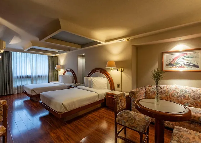 Beverly Hotel 4*