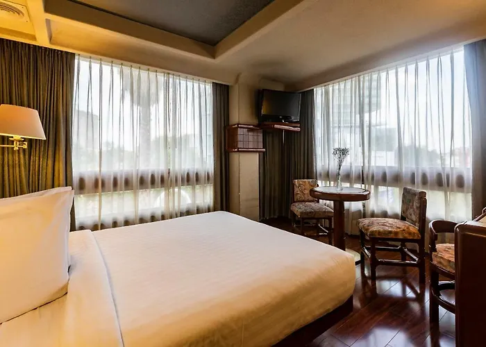 Beverly Hotel 4*